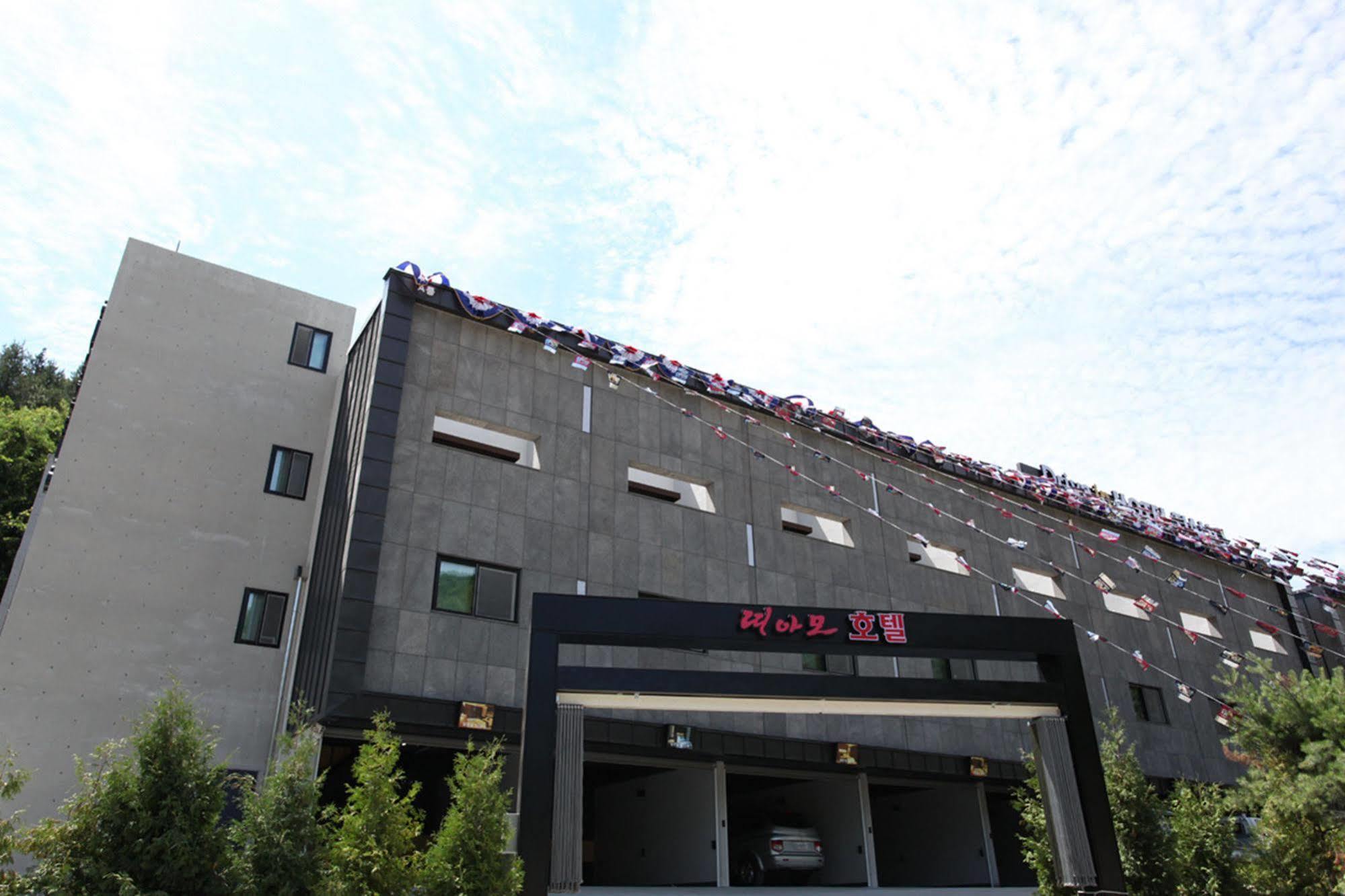 פוצ'און Drive In Hotel Tiamo מראה חיצוני תמונה