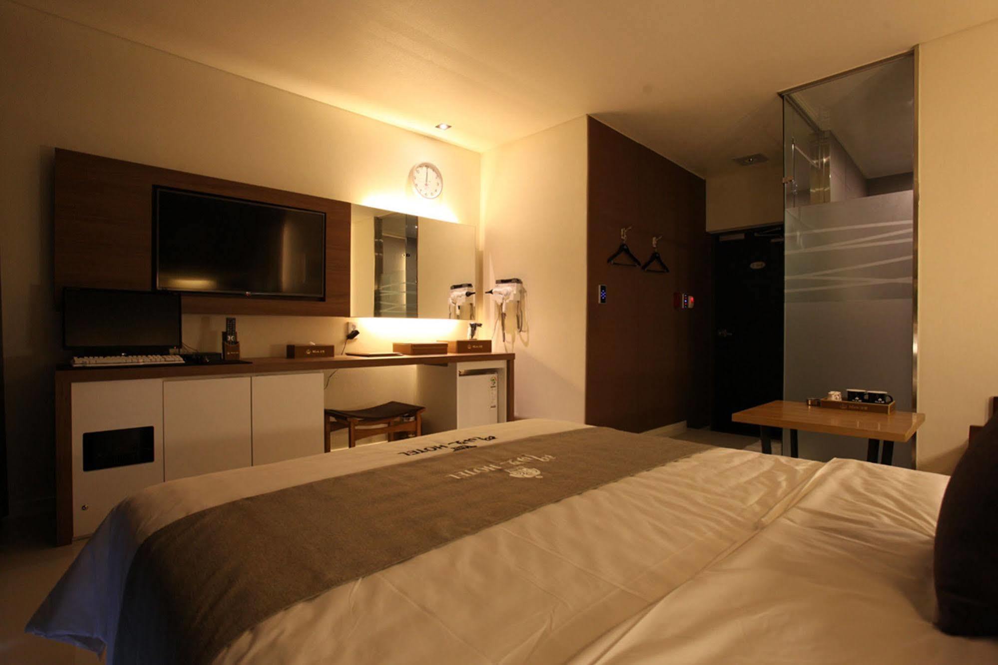 פוצ'און Drive In Hotel Tiamo מראה חיצוני תמונה