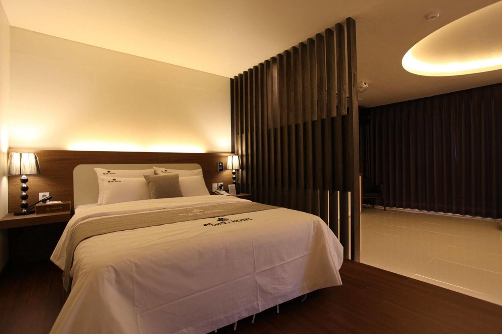 פוצ'און Drive In Hotel Tiamo מראה חיצוני תמונה